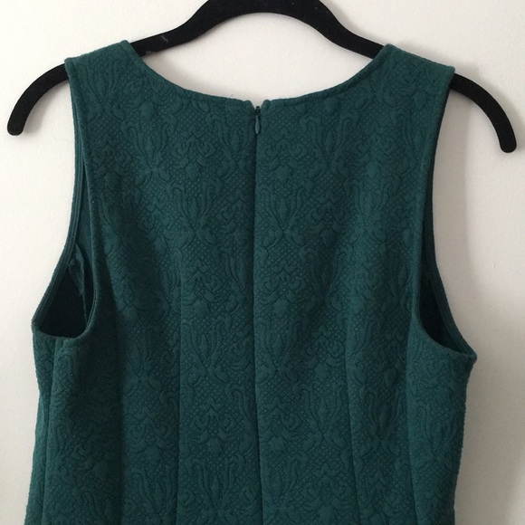 ✨2/$25!✨ Green Pleated Dress - Picture 6 of 8